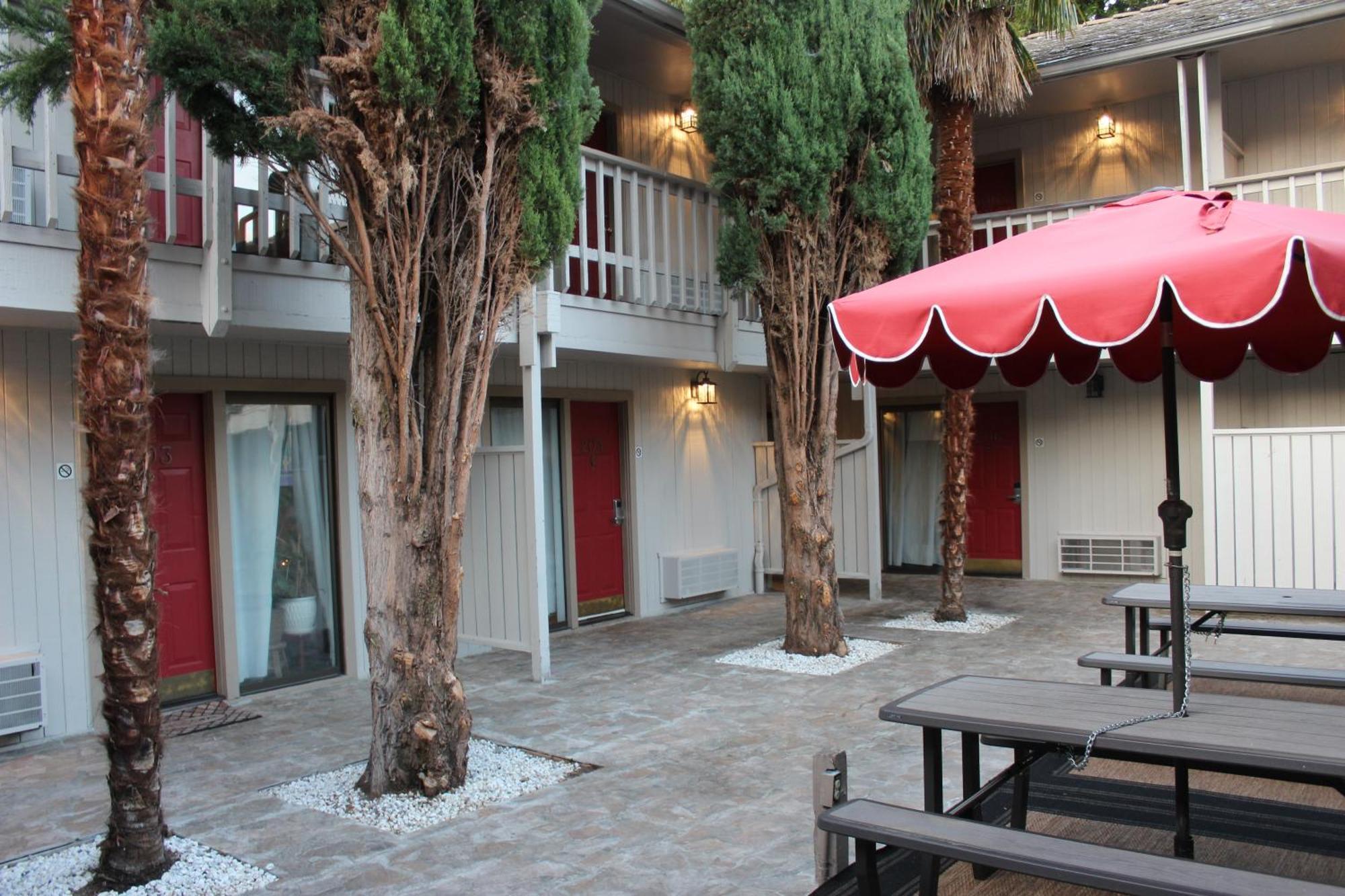 Cedarwood Inn Of Ashland Bagian luar foto
