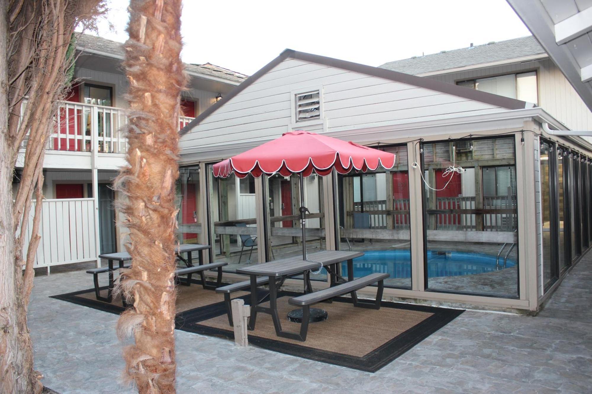 Cedarwood Inn Of Ashland Bagian luar foto